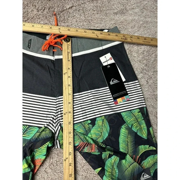 Quiksilver Hawaii SURF BOARD SHORTS Division Remix Dry Flight size 32 - Picture 6 of 16